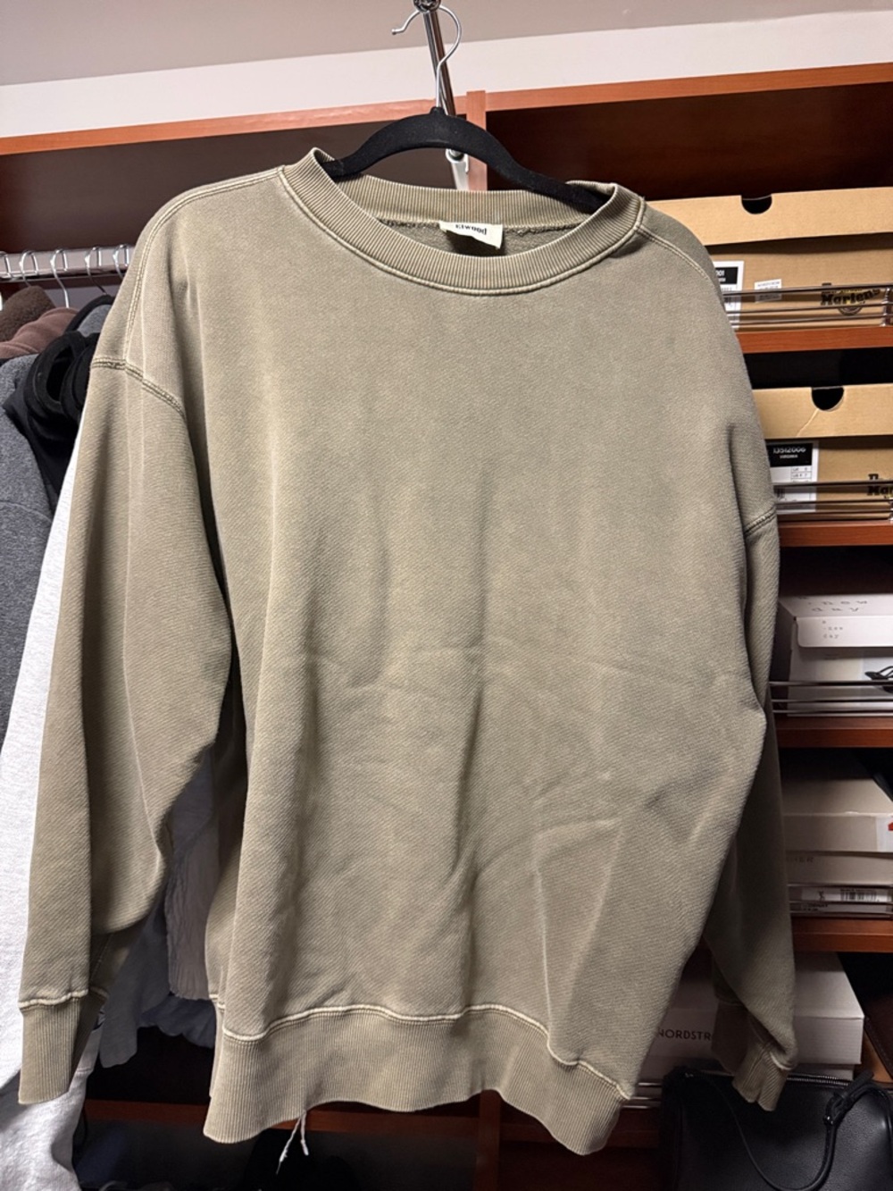 Elwood crewneck